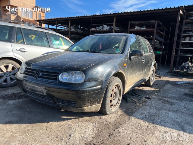 VW Golf 1,6I на части, снимка 1 - Автомобили и джипове - 35520288