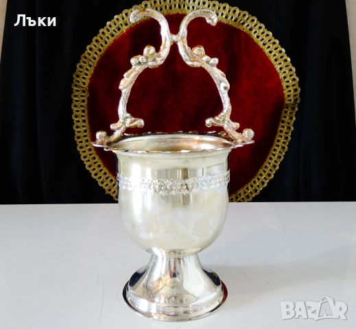 Посребрена медна захарница,поставка за лъжички JOHN'S. 