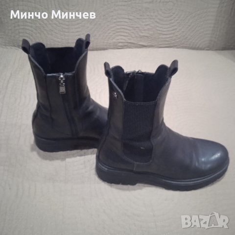 Продавам зимни боти 