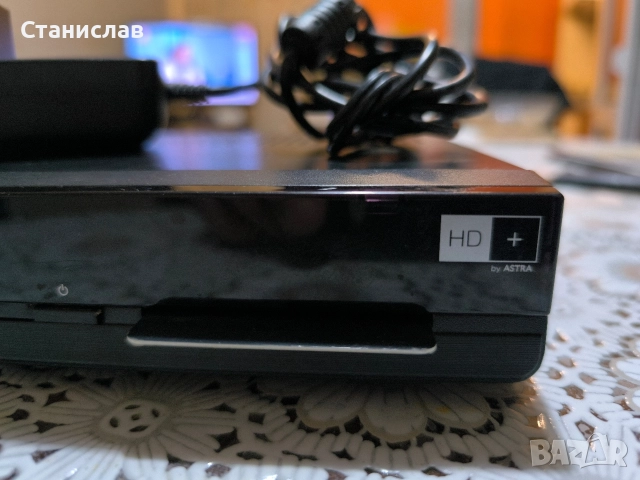 Сателитен приемник Humax HD nano +, снимка 3 - Приемници и антени - 52641515