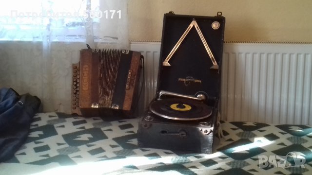 грамофон  1936 година, снимка 2 - Грамофони - 38514458
