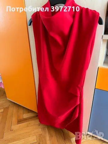 Червена къса рокля 