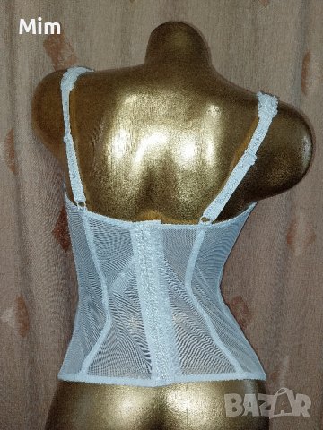  Chantelle 85 F Бял корсет от дантела и еластичен тюл , снимка 4 - Корсети, бюстиета, топове - 43054876