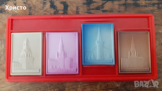 плакет комплект порцеланови плочки, антикварен от соца, в пластмасова кутия