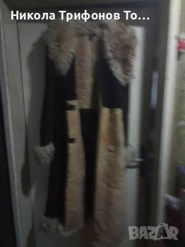 Продавам дамски кожух от натурални  агнешки кожи много топли , снимка 2 - Палта, манта - 49064380
