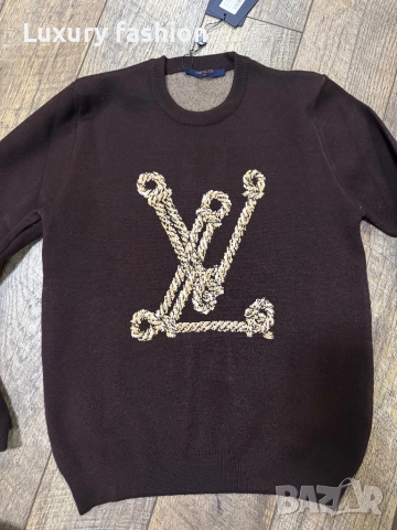 Дамски пуловер Louis Vuitton, снимка 2 - Блузи с дълъг ръкав и пуловери - 52463593