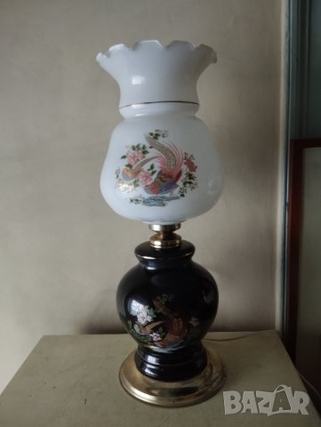 настолна лампа в ретро стил