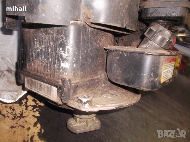 Бензинова косачка с двигател Briggs & Stratton на части, снимка 9 - Градински инструменти - 27905258