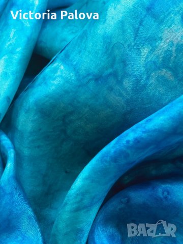 Идеален акцентен Копринен шал 85см на 85см