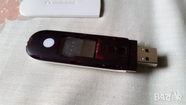 3G USB Vodafone K3571-Z 3G мобилен интернет, снимка 4 - Мрежови адаптери - 53454691