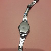 Стар дамски механичен часовник -Лъч , снимка 13 - Антикварни и старинни предмети - 26387544