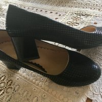 Черни обувки на среден ток, снимка 3 - Дамски обувки на ток - 38192818
