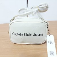 Calvin Klein дамска чанта в бежово Код 655, снимка 3 - Чанти - 43193871