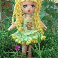 Мини кукличка със зелено сукманче, снимка 4 - Кукли - 37754354