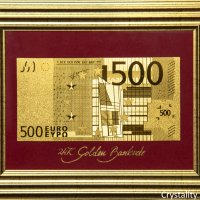 Златна банкнота 500 Евро на бордо фон в рамка под стъклено покритие - Реплика, снимка 1 - Картини - 33606919