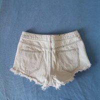Къси дънкови панталони, снимка 2 - Къси панталони и бермуди - 36708503