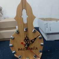 дървен настолен часовник във формата на цигулка !, снимка 2 - Други - 40788553