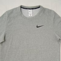 Nike DRI-FIT Sweatshirt оригинално горнище M Найк спорт суичър, снимка 2 - Спортни дрехи, екипи - 44097650