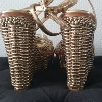 Moschino сандали с платформа естествена кожа, снимка 2 - Сандали - 38877779