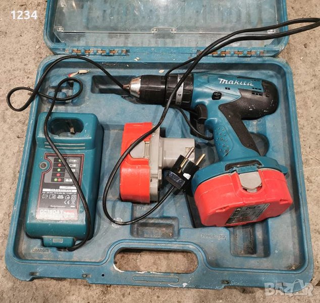 винтоверт MAKITA  8391D 18V зарядно DC1804 и 2 батерии, снимка 1