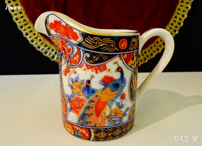 Каничка,латиера японски порцелан Eiwa Kinsei,злато,пауни. , снимка 1