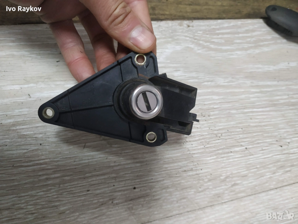 Кючалка задна врата Opel Corsa 1997 , GM506 , снимка 1