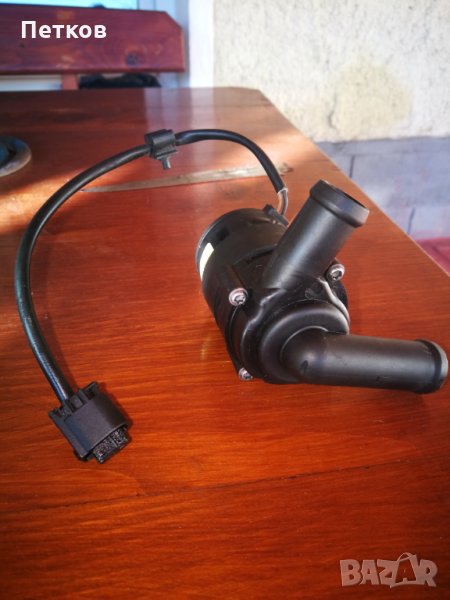 Водни помпи за печка Webasto Thermo Top V VW Touran, снимка 1