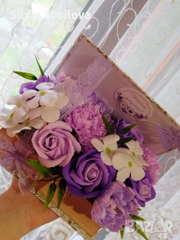 Кутия книга със сапунени цветя, снимка 6 - Подаръци за жени - 40305124