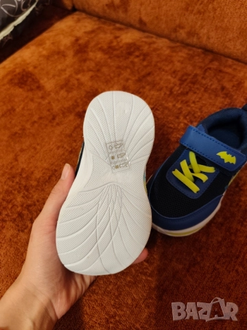 Детски светещи маратонки - размер 24, снимка 4 - Детски маратонки - 52465771