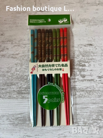 Нов комплект от 5 чифта клечки за суши в различни цветове с изрисувани детайли по тях ❤️