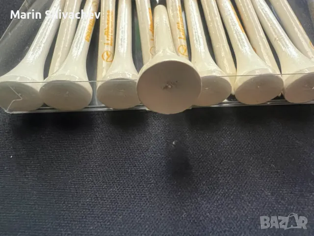 Голф пинове (tees) с логото на Lufthansa, снимка 2 - Голф - 49258113