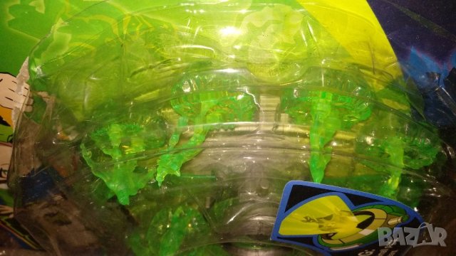 Бен Тен часовник с 10 зелени/или бели/ фигурки тип Омнитрикс, снимка 4 - Фигурки - 23067207