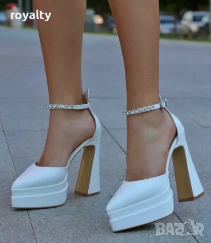 Сандали на ток - Кожа