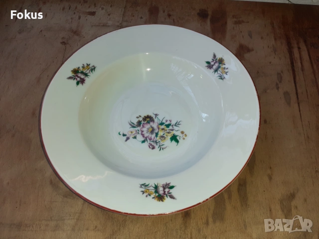 Български порцелан чиния цветя, снимка 3 - Антикварни и старинни предмети - 53267809