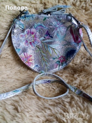 Уникална малка чантичка естествена кожа , снимка 6 - Чанти - 38929172