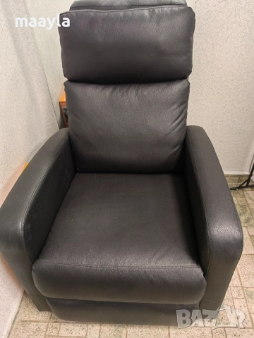 КОЖЕНИ СТОЛОВЕ ЗА ДОМА И САЛОНА