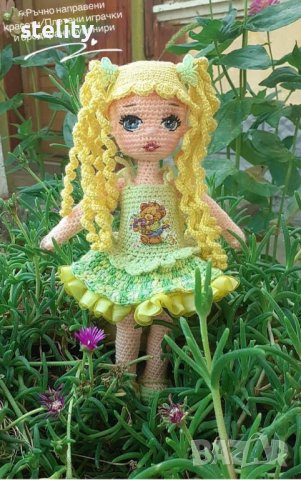 Мини кукличка със зелено сукманче, снимка 4 - Кукли - 37754354