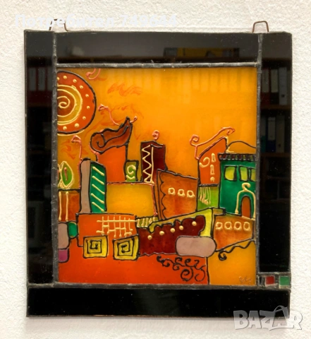 Картина върху стъкло с витражна рамка.