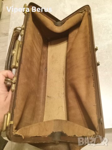 Стара докторска чанта, снимка 3 - Антикварни и старинни предмети - 44020633