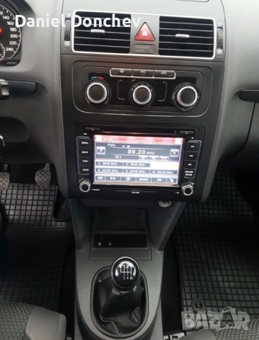 VW TOURAN 1.6 TDi 2012 г., снимка 9 - Автомобили и джипове - 53114959