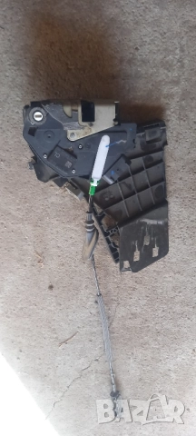 Задна дясна брава Ford Fiesta VI, снимка 1