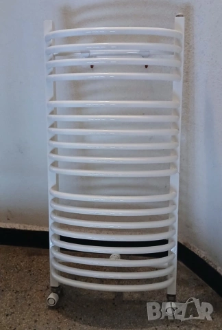 Радиатори за отопление, лира за баня, бойлер, помпа и колектори с връзките, цялостно оборудване., снимка 8 - Други стоки за дома - 53352809