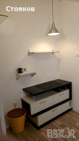 масивен скрин комод за телевизор и други в черно и бяло