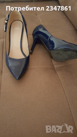 Тъмно сини лачени обувки, снимка 2 - Дамски елегантни обувки - 36404236