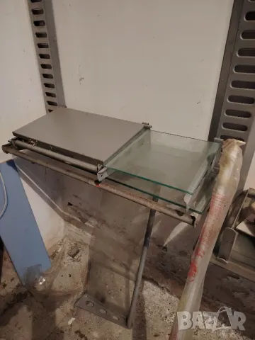 стелажи стенни, снимка 3 - Стелажи и щандове - 48467852