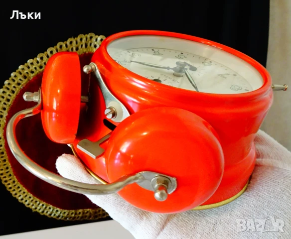 Механичен настолен часовник будилник Kienzle , снимка 6 - Антикварни и старинни предмети - 51409411