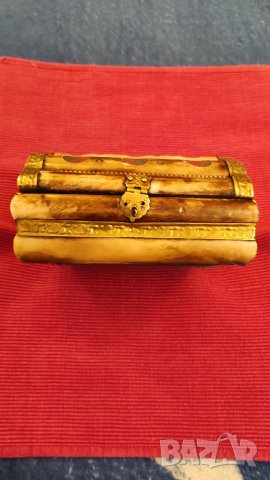 Голяма кутия за бижута от кост и месинг. , снимка 7 - Колекции - 38798851