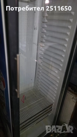 Продавам Хладилна витрина 