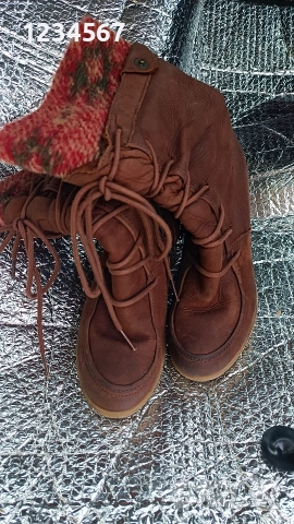 Дамски боти на платформа естествен велур цвят керемида 37 номер