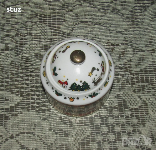 Порцеланова захарница с коледни мотиви, нова, снимка 3 - Аксесоари за кухня - 52586605